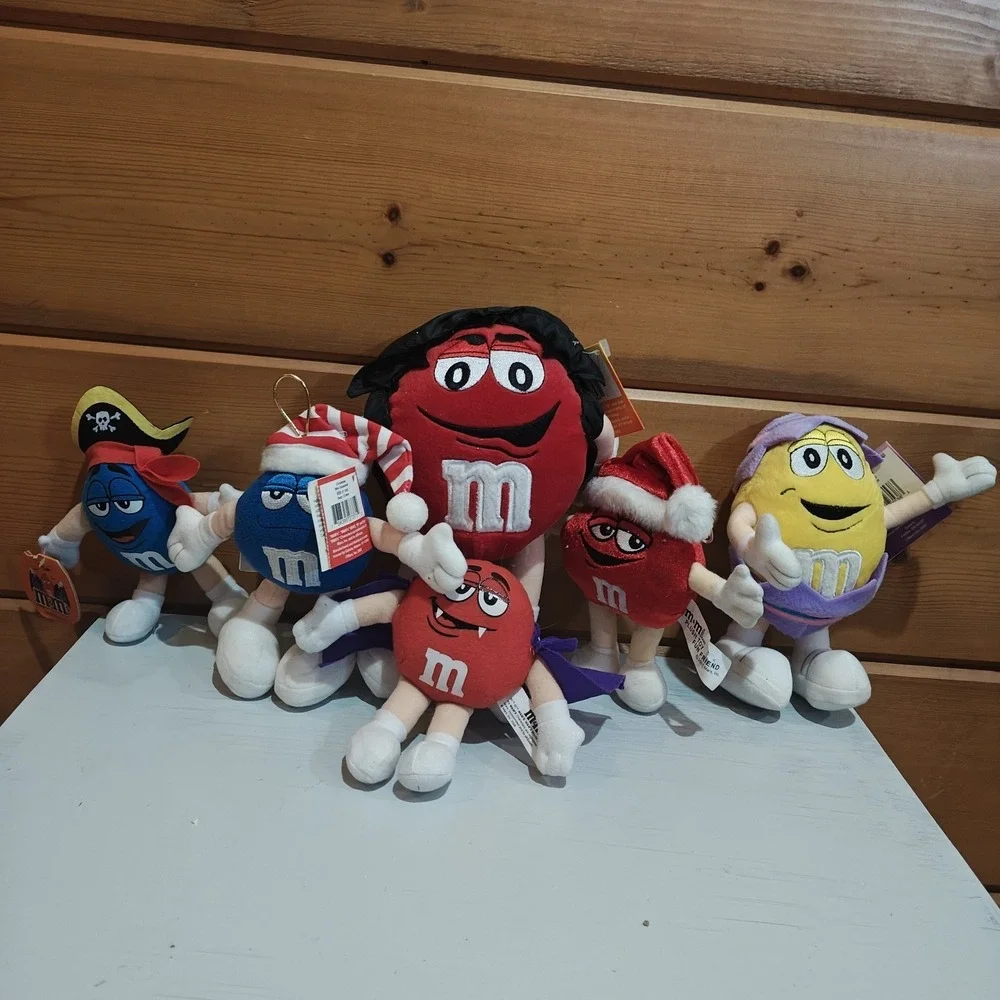 Lot of‎ 6 M&M Plush Red Blue Yellow Vampire Pirate Christmas Easter D32